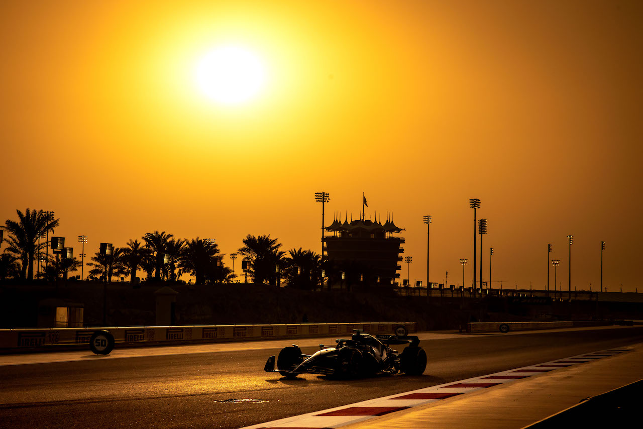 TEST BAHRAIN, Alexander Albon (THA) Williams Racing FW44.
10.03.2022. Formula 1 Testing, Sakhir, Bahrain, Day One.
- www.xpbimages.com, EMail: requests@xpbimages.com © Copyright: Bearne / XPB Images