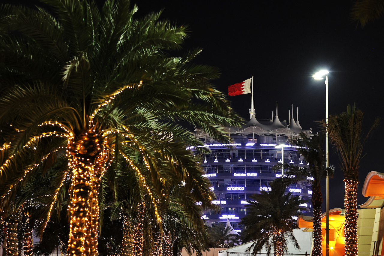 TEST BAHRAIN, Paddock Atmosfera.
10.03.2022. Formula 1 Testing, Sakhir, Bahrain, Day One.
- www.xpbimages.com, EMail: requests@xpbimages.com © Copyright: Moy / XPB Images