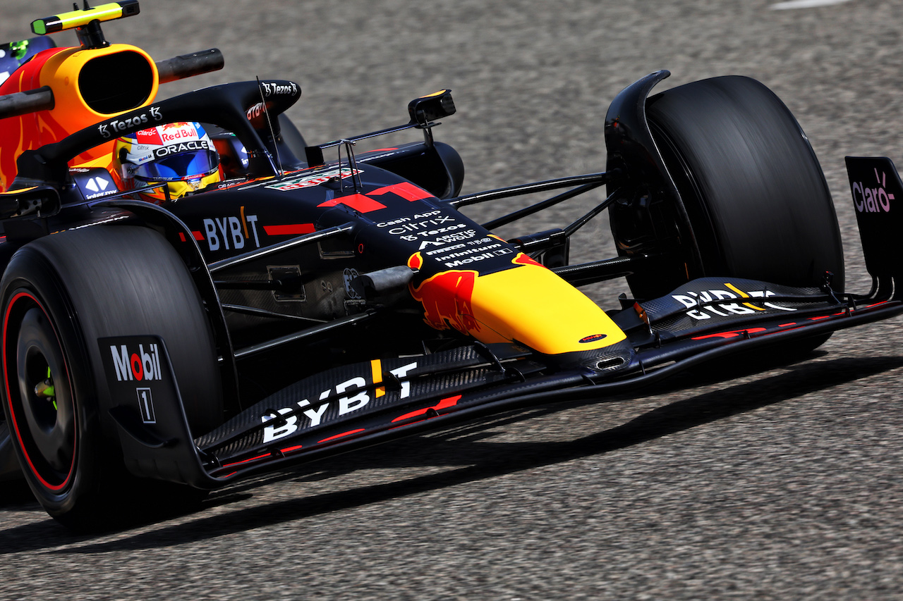 TEST BAHRAIN, Sergio Perez (MEX) Red Bull Racing RB18.
10.03.2022. Formula 1 Testing, Sakhir, Bahrain, Day One.
- www.xpbimages.com, EMail: requests@xpbimages.com © Copyright: Batchelor / XPB Images