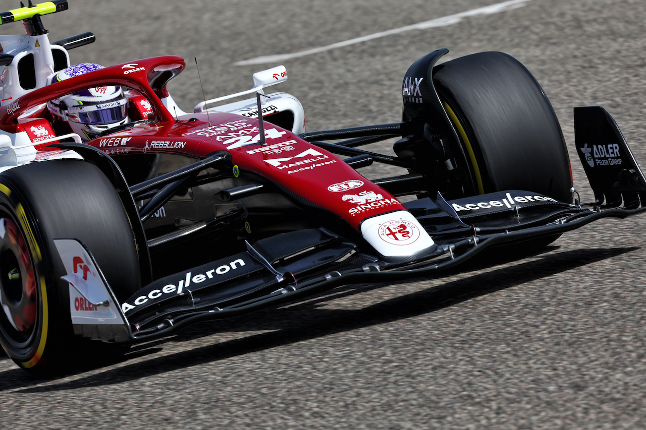 TEST BAHRAIN, Guanyu Zhou (CHN) Alfa Romeo F1 Team C42.
10.03.2022. Formula 1 Testing, Sakhir, Bahrain, Day One.
- www.xpbimages.com, EMail: requests@xpbimages.com © Copyright: Batchelor / XPB Images