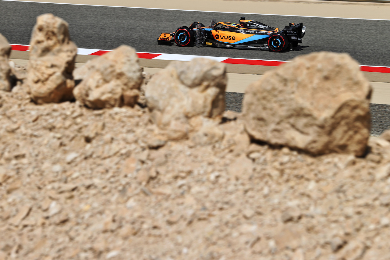 TEST BAHRAIN, Lando Norris (GBR) McLaren MCL36.
10.03.2022. Formula 1 Testing, Sakhir, Bahrain, Day One.
- www.xpbimages.com, EMail: requests@xpbimages.com © Copyright: Moy / XPB Images