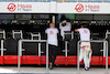 TEST BAHRAIN, Pietro Fittipaldi (BRA) Haas F1 Team Reserve Driver on the pit gantry.
10.03.2022. Formula 1 Testing, Sakhir, Bahrain, Day One.
- www.xpbimages.com, EMail: requests@xpbimages.com © Copyright: Bearne / XPB Images