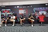 TEST BAHRAIN, (L to R): Nicholas Latifi (CDN) Williams Racing; Yuki Tsunoda (JPN) AlphaTauri; Max Verstappen (NLD) Red Bull Racing; e George Russell (GBR) Mercedes AMG F1, in the FIA Press Conference.
10.03.2022. Formula 1 Testing, Sakhir, Bahrain, Day One.
- www.xpbimages.com, EMail: requests@xpbimages.com © Copyright: Bearne / XPB Images