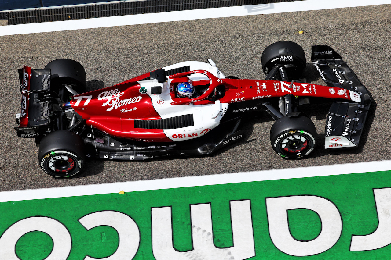 TEST BAHRAIN, Valtteri Bottas (FIN) Alfa Romeo F1 Team C42.
11.03.2022. Formula 1 Testing, Sakhir, Bahrain, Day Two.
- www.xpbimages.com, EMail: requests@xpbimages.com © Copyright: Batchelor / XPB Images