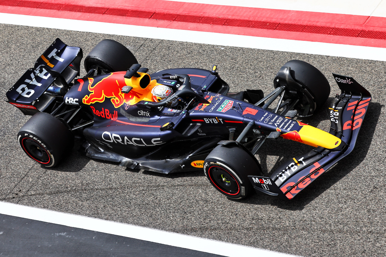 TEST BAHRAIN, Max Verstappen (NLD) Red Bull Racing RB18.
11.03.2022. Formula 1 Testing, Sakhir, Bahrain, Day Two.
- www.xpbimages.com, EMail: requests@xpbimages.com © Copyright: Batchelor / XPB Images