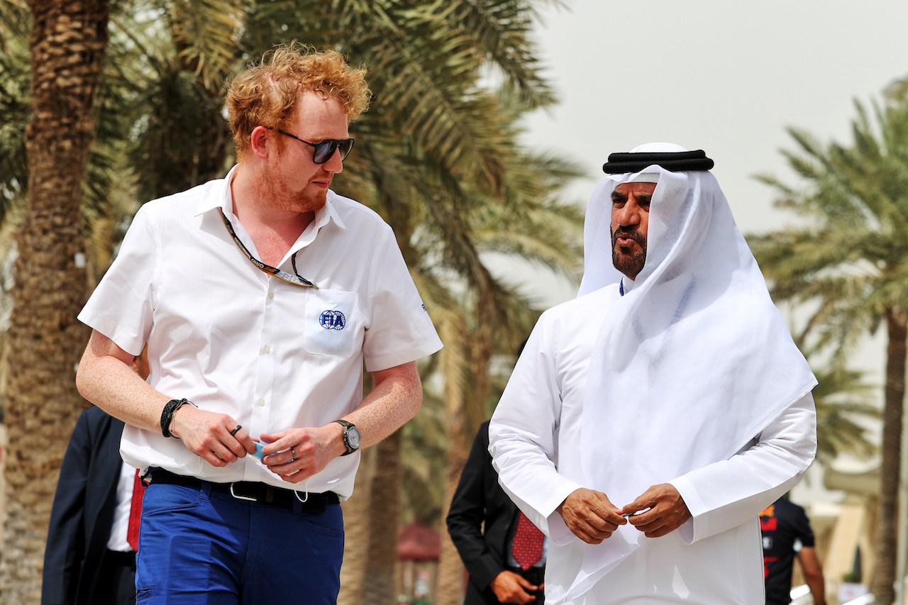 TEST BAHRAIN, (L to R): Tom Wood (GBR) FIA Media Delegate with Mohammed Bin Sulayem (UAE) FIA President.
11.03.2022. Formula 1 Testing, Sakhir, Bahrain, Day Two.
- www.xpbimages.com, EMail: requests@xpbimages.com © Copyright: Moy / XPB Images