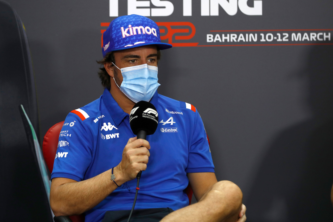 TEST BAHRAIN, Fernando Alonso (ESP) Alpine F1 Team in the FIA Press Conference.
11.03.2022. Formula 1 Testing, Sakhir, Bahrain, Day Two.
- www.xpbimages.com, EMail: requests@xpbimages.com © Copyright: XPB Images