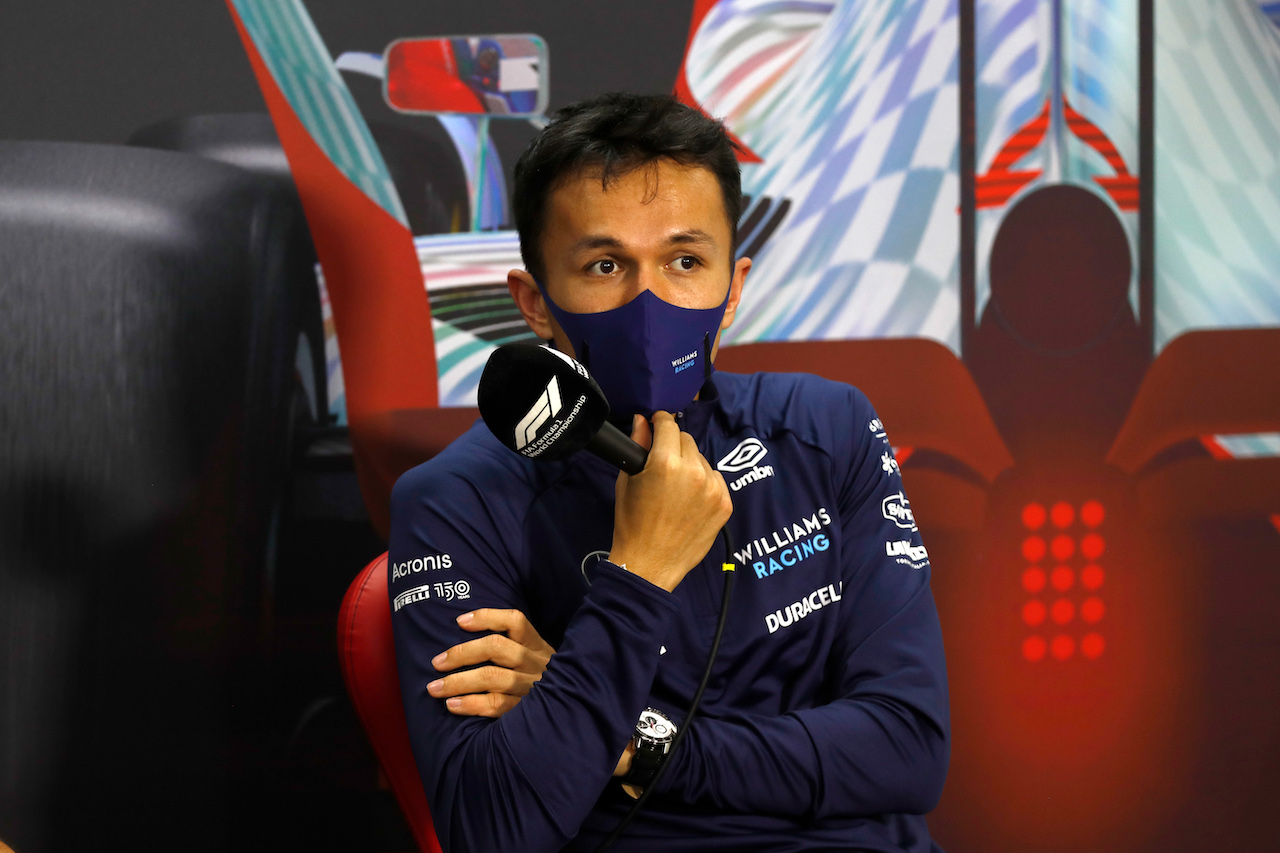 TEST BAHRAIN, Alexander Albon (THA) Williams Racing in the FIA Press Conference.
11.03.2022. Formula 1 Testing, Sakhir, Bahrain, Day Two.
- www.xpbimages.com, EMail: requests@xpbimages.com © Copyright: XPB Images