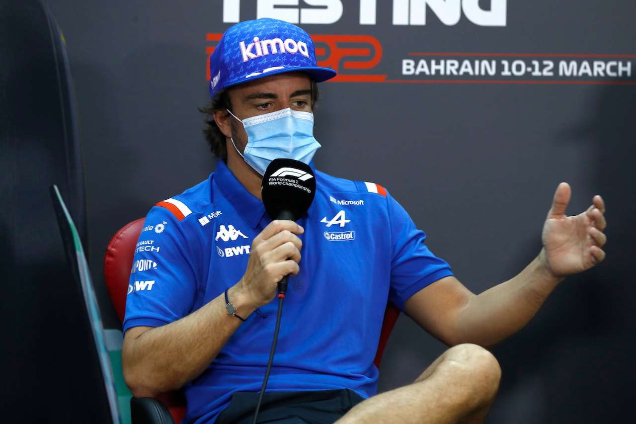 TEST BAHRAIN, Fernando Alonso (ESP) Alpine F1 Team in the FIA Press Conference.
11.03.2022. Formula 1 Testing, Sakhir, Bahrain, Day Two.
- www.xpbimages.com, EMail: requests@xpbimages.com © Copyright: XPB Images