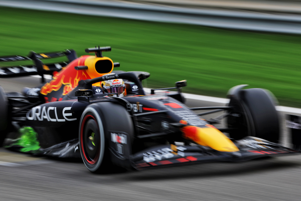 TEST BAHRAIN, Max Verstappen (NLD) Red Bull Racing RB18.
11.03.2022. Formula 1 Testing, Sakhir, Bahrain, Day Two.
- www.xpbimages.com, EMail: requests@xpbimages.com © Copyright: Bearne / XPB Images