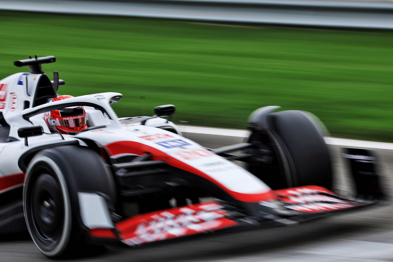 TEST BAHRAIN, Kevin Magnussen (DEN) Haas VF-22.
11.03.2022. Formula 1 Testing, Sakhir, Bahrain, Day Two.
- www.xpbimages.com, EMail: requests@xpbimages.com © Copyright: Bearne / XPB Images