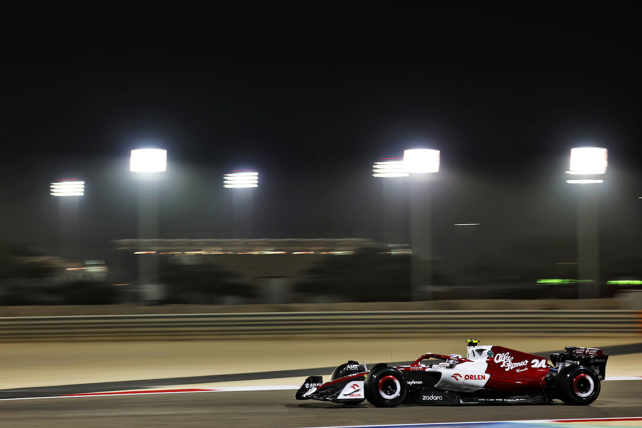 TEST BAHRAIN, Guanyu Zhou (CHN) Alfa Romeo F1 Team C42.
11.03.2022. Formula 1 Testing, Sakhir, Bahrain, Day Two.
- www.xpbimages.com, EMail: requests@xpbimages.com © Copyright: Batchelor / XPB Images