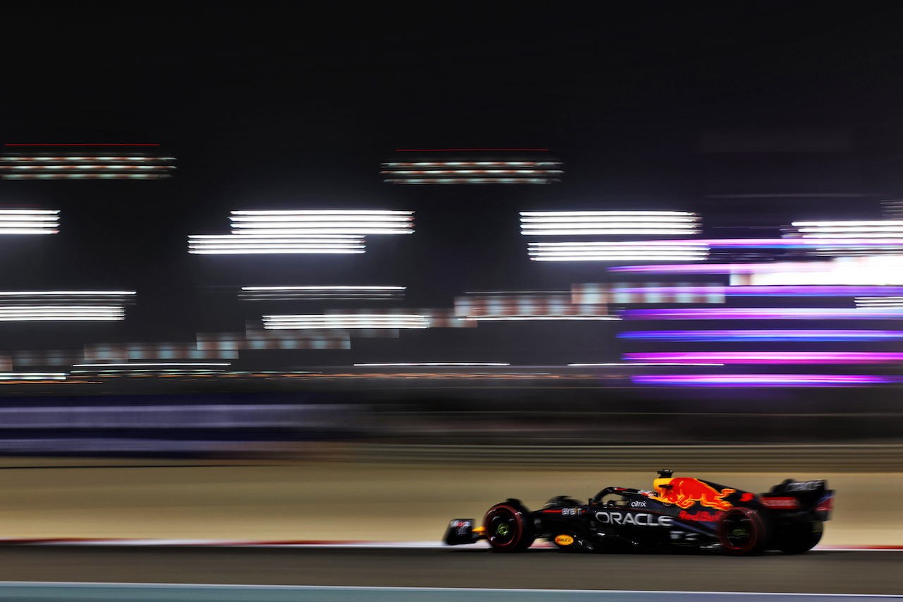 TEST BAHRAIN, Max Verstappen (NLD) Red Bull Racing RB18.
11.03.2022. Formula 1 Testing, Sakhir, Bahrain, Day Two.
- www.xpbimages.com, EMail: requests@xpbimages.com © Copyright: Batchelor / XPB Images
