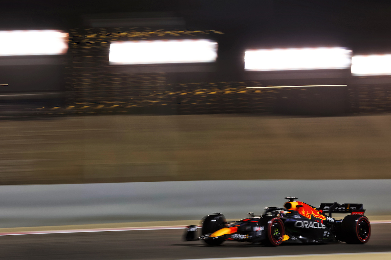 TEST BAHRAIN, Max Verstappen (NLD) Red Bull Racing RB18.
11.03.2022. Formula 1 Testing, Sakhir, Bahrain, Day Two.
- www.xpbimages.com, EMail: requests@xpbimages.com © Copyright: Batchelor / XPB Images