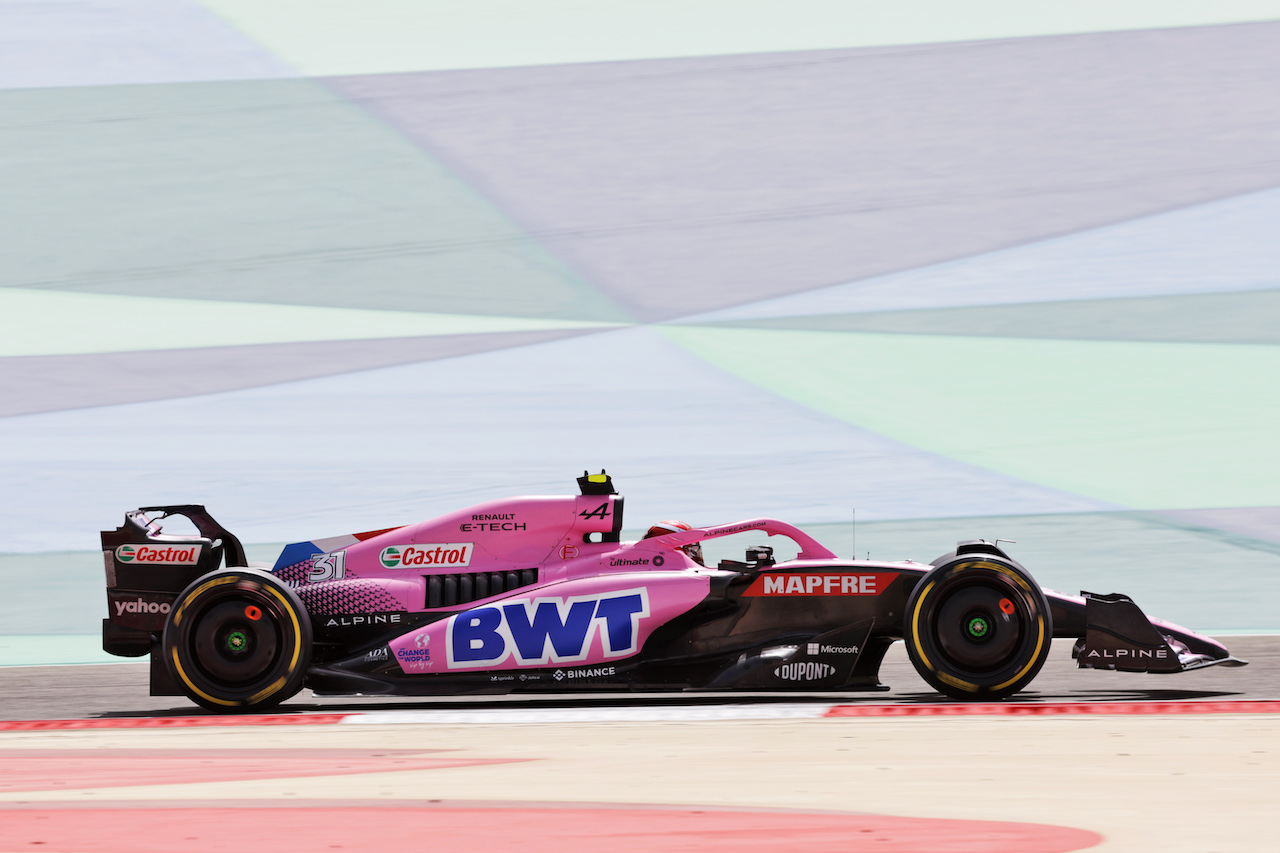 TEST BAHRAIN, Esteban Ocon (FRA) Alpine F1 Team A522.
11.03.2022. Formula 1 Testing, Sakhir, Bahrain, Day Two.
- www.xpbimages.com, EMail: requests@xpbimages.com © Copyright: Bearne / XPB Images