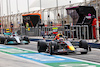 TEST BAHRAIN, Max Verstappen (NLD) Red Bull Racing RB18 e George Russell (GBR) Mercedes AMG F1 W13.
11.03.2022. Formula 1 Testing, Sakhir, Bahrain, Day Two.
- www.xpbimages.com, EMail: requests@xpbimages.com © Copyright: Batchelor / XPB Images
