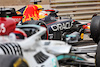 TEST BAHRAIN, Max Verstappen (NLD) Red Bull Racing RB18 e George Russell (GBR) Mercedes AMG F1 W13.
11.03.2022. Formula 1 Testing, Sakhir, Bahrain, Day Two.
- www.xpbimages.com, EMail: requests@xpbimages.com © Copyright: Batchelor / XPB Images