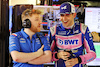 TEST BAHRAIN, Esteban Ocon (FRA) Alpine F1 Team with Josh Peckett (GBR) Alpine F1 Team Gara Engineer.
11.03.2022. Formula 1 Testing, Sakhir, Bahrain, Day Two.
- www.xpbimages.com, EMail: requests@xpbimages.com © Copyright: Moy / XPB Images
