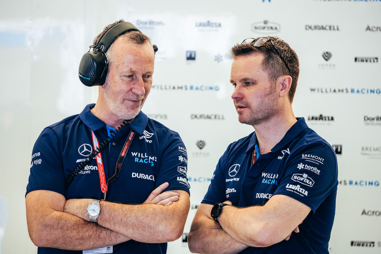 TEST BAHRAIN, (L to R): David Worner (GBR) Williams Racing Design Director with Doug Nevill (GBR) Williams Racing Head of Mechanical Design.
12.03.2022. Formula 1 Testing, Sakhir, Bahrain, Day Three.
- www.xpbimages.com, EMail: requests@xpbimages.com © Copyright: Bearne / XPB Images