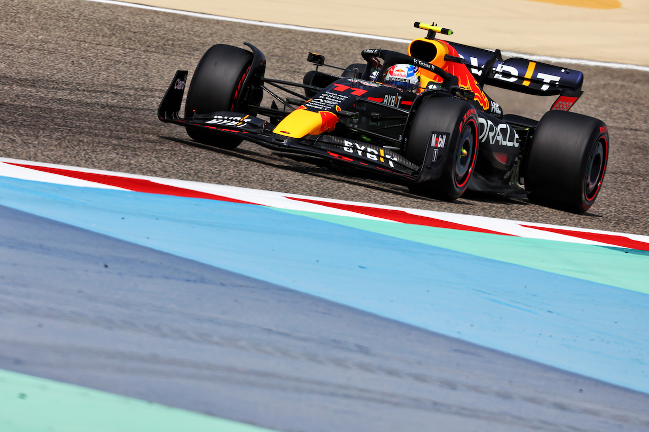 TEST BAHRAIN, Sergio Perez (MEX) Red Bull Racing RB18.
12.03.2022. Formula 1 Testing, Sakhir, Bahrain, Day Three.
- www.xpbimages.com, EMail: requests@xpbimages.com © Copyright: Batchelor / XPB Images