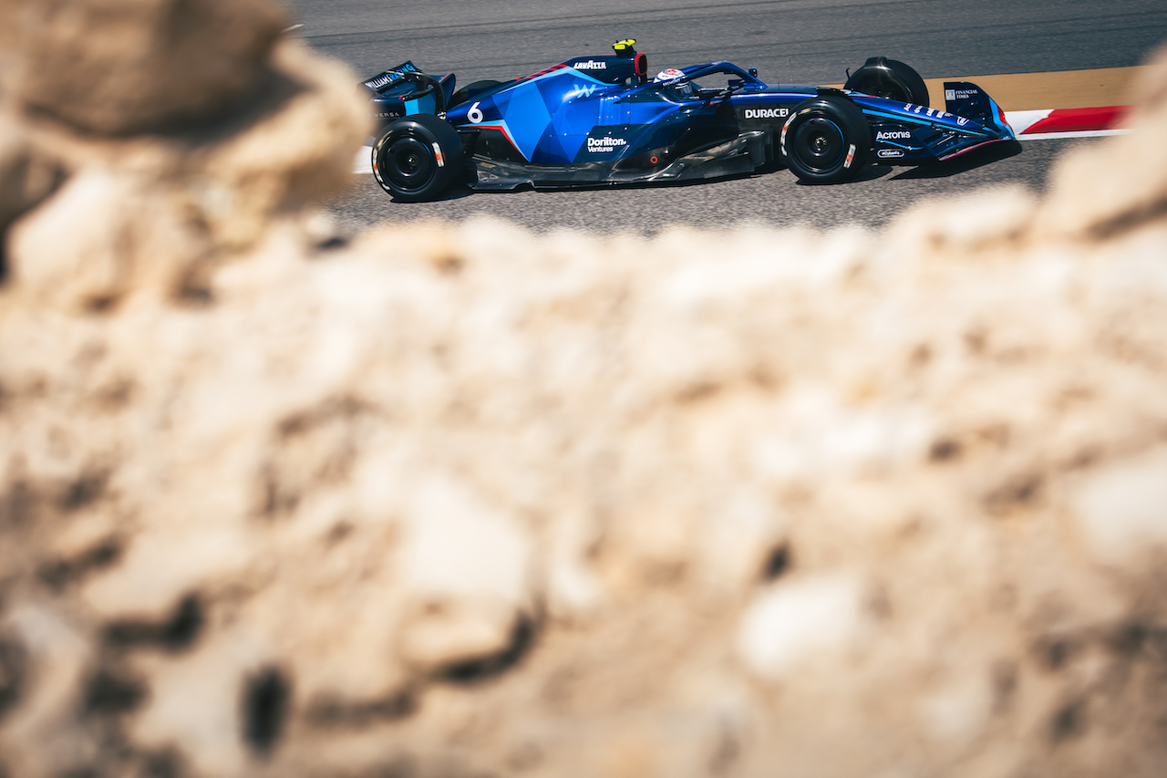 TEST BAHRAIN, Nicholas Latifi (CDN) Williams Racing FW44.
12.03.2022. Formula 1 Testing, Sakhir, Bahrain, Day Three.
- www.xpbimages.com, EMail: requests@xpbimages.com © Copyright: Bearne / XPB Images