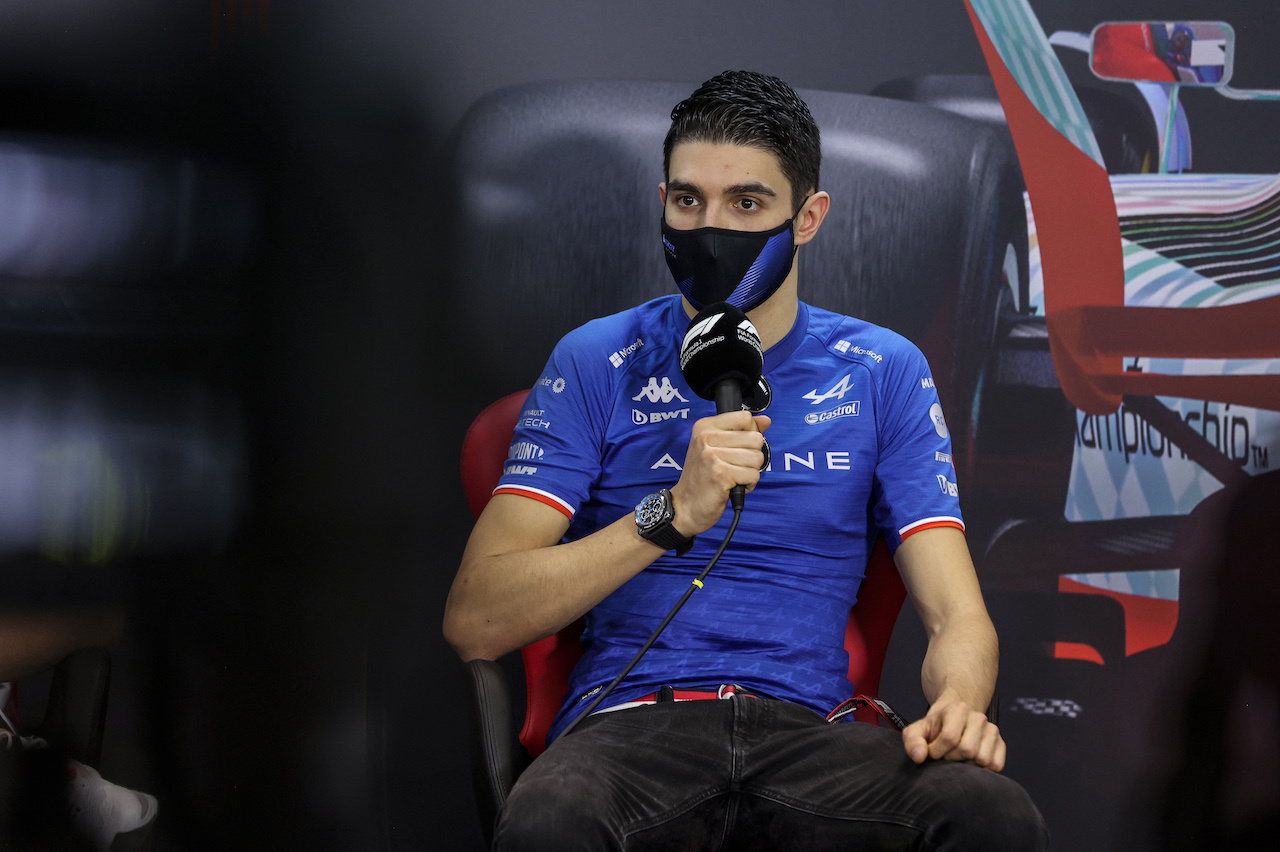 TEST BAHRAIN, Esteban Ocon (FRA) Alpine F1 Team in the FIA Press Conference.
12.03.2022. Formula 1 Testing, Sakhir, Bahrain, Day Three.
- www.xpbimages.com, EMail: requests@xpbimages.com © Copyright: XPB Images