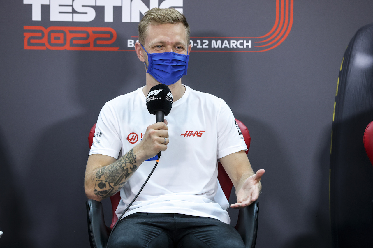 TEST BAHRAIN, Kevin Magnussen (DEN) Haas F1 Team in the FIA Press Conference.
12.03.2022. Formula 1 Testing, Sakhir, Bahrain, Day Three.
- www.xpbimages.com, EMail: requests@xpbimages.com © Copyright: XPB Images