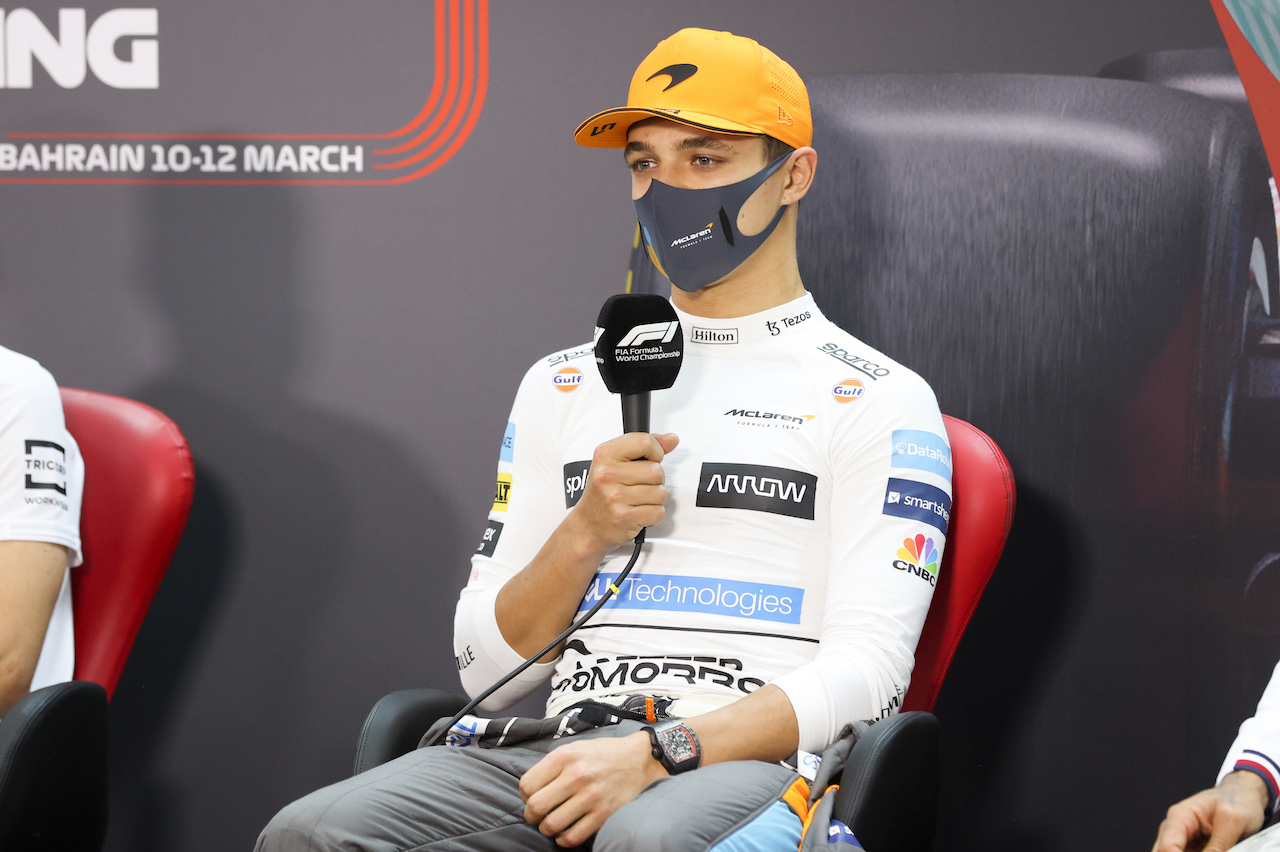 TEST BAHRAIN, Lando Norris (GBR) McLaren in the FIA Press Conference.
12.03.2022. Formula 1 Testing, Sakhir, Bahrain, Day Three.
- www.xpbimages.com, EMail: requests@xpbimages.com © Copyright: XPB Images