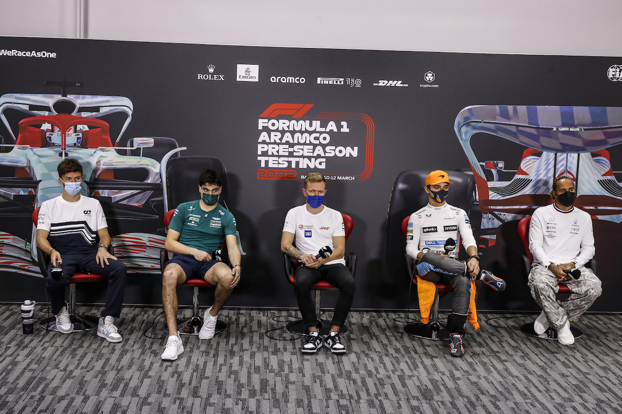 TEST BAHRAIN, The FIA Press Conference (L to R): Pierre Gasly (FRA) AlphaTauri; Lance Stroll (CDN) Aston Martin F1 Team; Kevin Magnussen (DEN) Haas F1 Team; Lando Norris (GBR) McLaren; Lewis Hamilton (GBR) Mercedes AMG F1.
12.03.2022. Formula 1 Testing, Sakhir, Bahrain, Day Three.
- www.xpbimages.com, EMail: requests@xpbimages.com © Copyright: XPB Images