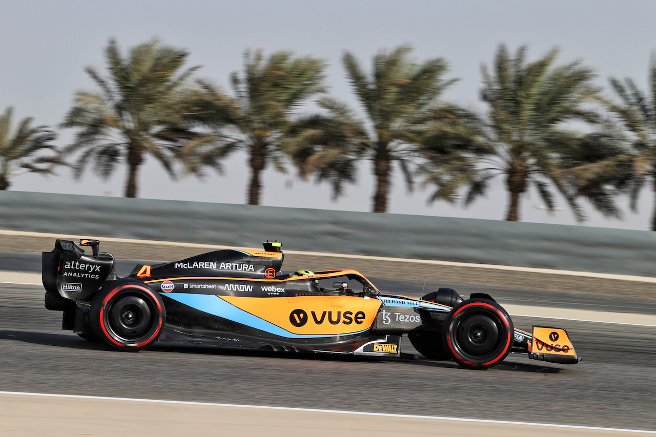 TEST BAHRAIN, Lando Norris (GBR) McLaren MCL36.
12.03.2022. Formula 1 Testing, Sakhir, Bahrain, Day Three.
- www.xpbimages.com, EMail: requests@xpbimages.com © Copyright: Moy / XPB Images