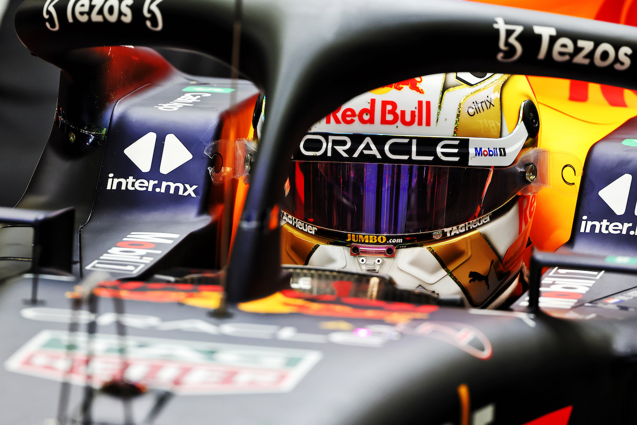 TEST BAHRAIN, Max Verstappen (NLD) Red Bull Racing RB18.
12.03.2022. Formula 1 Testing, Sakhir, Bahrain, Day Three.
- www.xpbimages.com, EMail: requests@xpbimages.com © Copyright: Batchelor / XPB Images