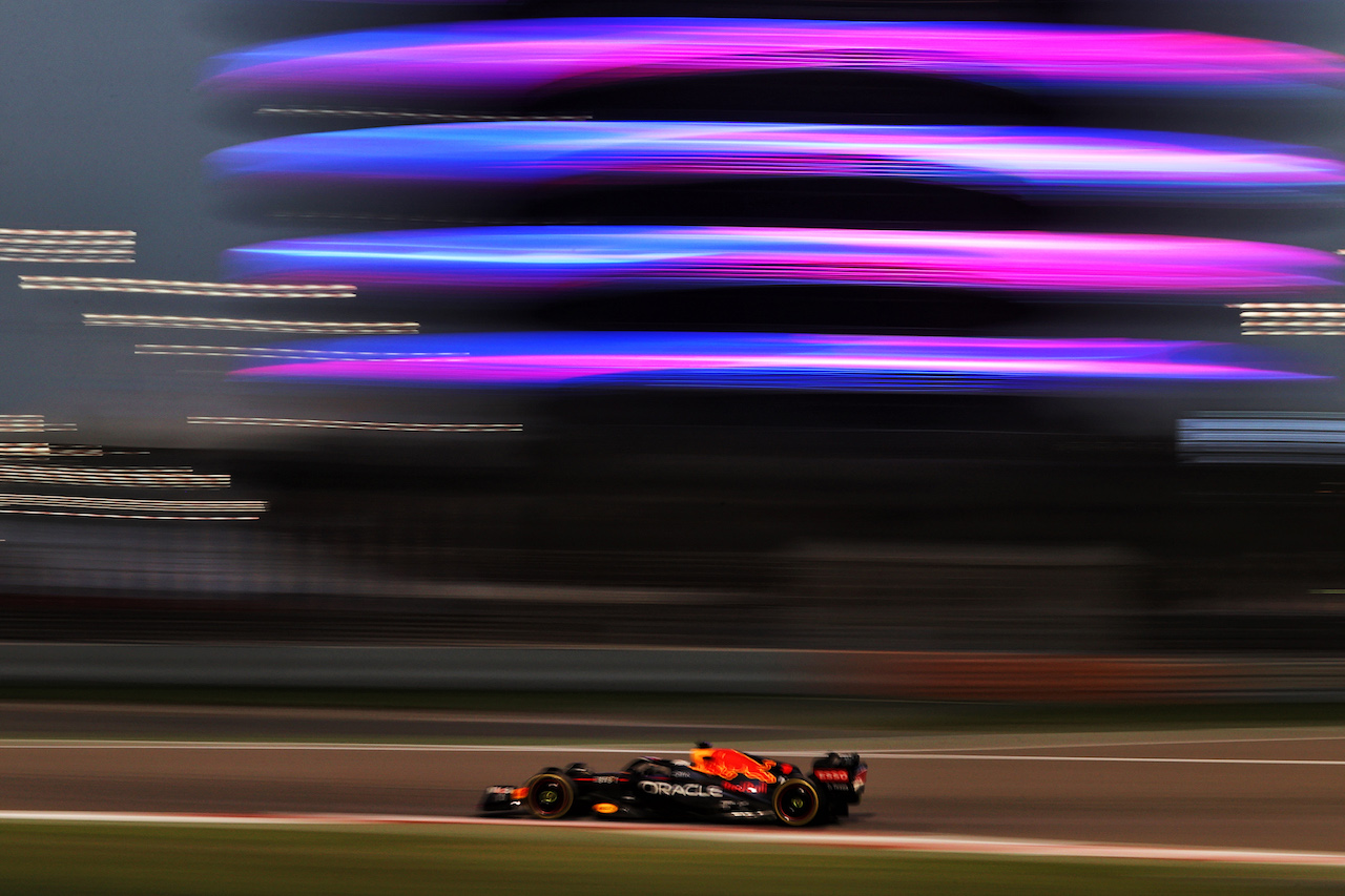 TEST BAHRAIN, Max Verstappen (NLD) Red Bull Racing RB18.
12.03.2022. Formula 1 Testing, Sakhir, Bahrain, Day Three.
- www.xpbimages.com, EMail: requests@xpbimages.com © Copyright: Moy / XPB Images