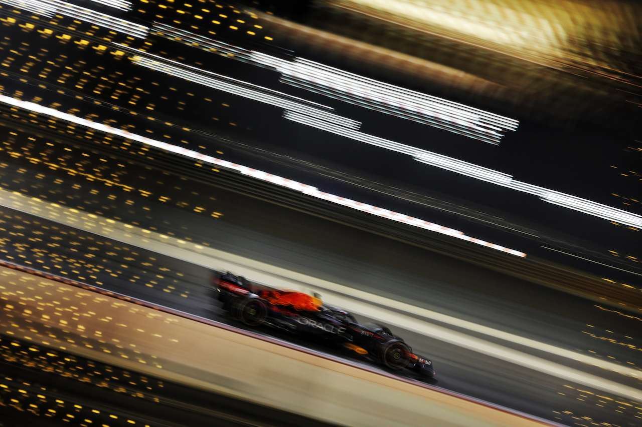 TEST BAHRAIN, Max Verstappen (NLD) Red Bull Racing RB18.
12.03.2022. Formula 1 Testing, Sakhir, Bahrain, Day Three.
- www.xpbimages.com, EMail: requests@xpbimages.com © Copyright: Bearne / XPB Images