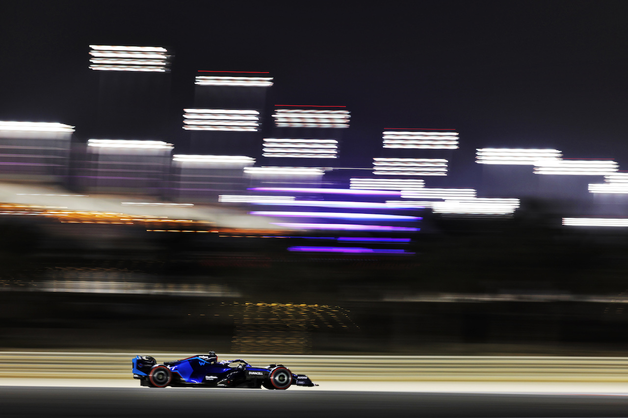 TEST BAHRAIN, Nicholas Latifi (CDN) Williams Racing FW44.
12.03.2022. Formula 1 Testing, Sakhir, Bahrain, Day Three.
- www.xpbimages.com, EMail: requests@xpbimages.com © Copyright: Bearne / XPB Images