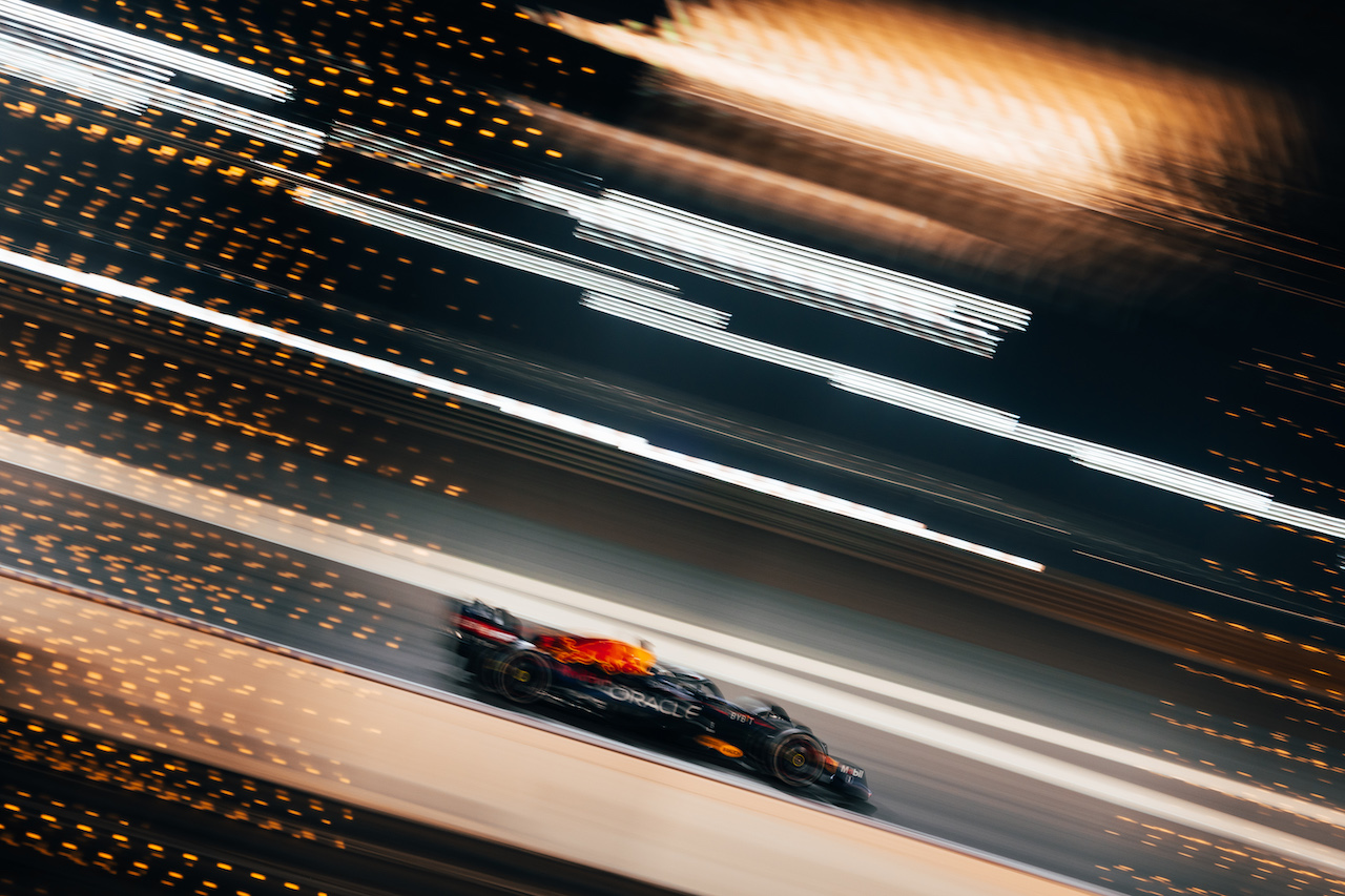 TEST BAHRAIN, Max Verstappen (NLD) Red Bull Racing RB18.
12.03.2022. Formula 1 Testing, Sakhir, Bahrain, Day Three.
- www.xpbimages.com, EMail: requests@xpbimages.com © Copyright: Bearne / XPB Images