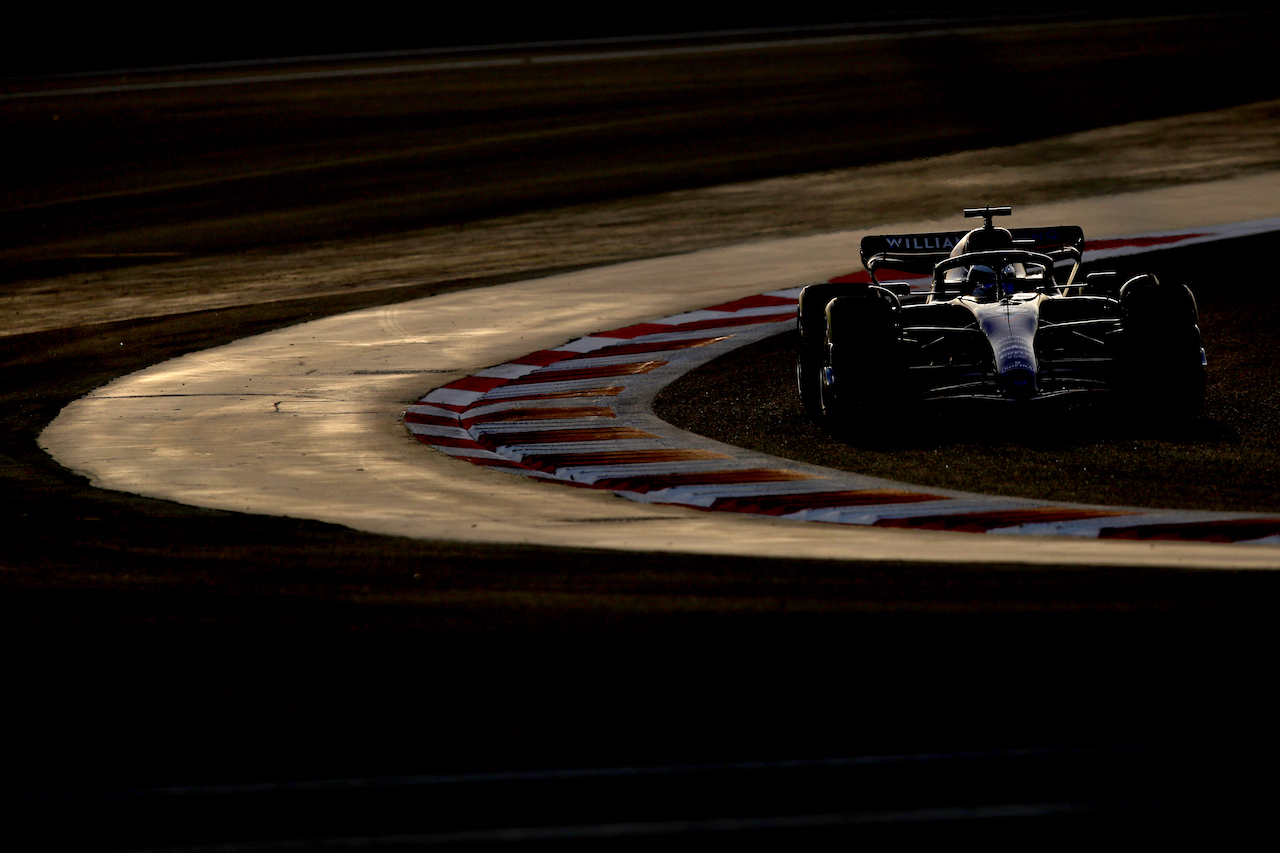 TEST BAHRAIN, Nicholas Latifi (CDN) Williams Racing FW44.
12.03.2022. Formula 1 Testing, Sakhir, Bahrain, Day Three.
 - www.xpbimages.com, EMail: requests@xpbimages.com © Copyright: Coates / XPB Images