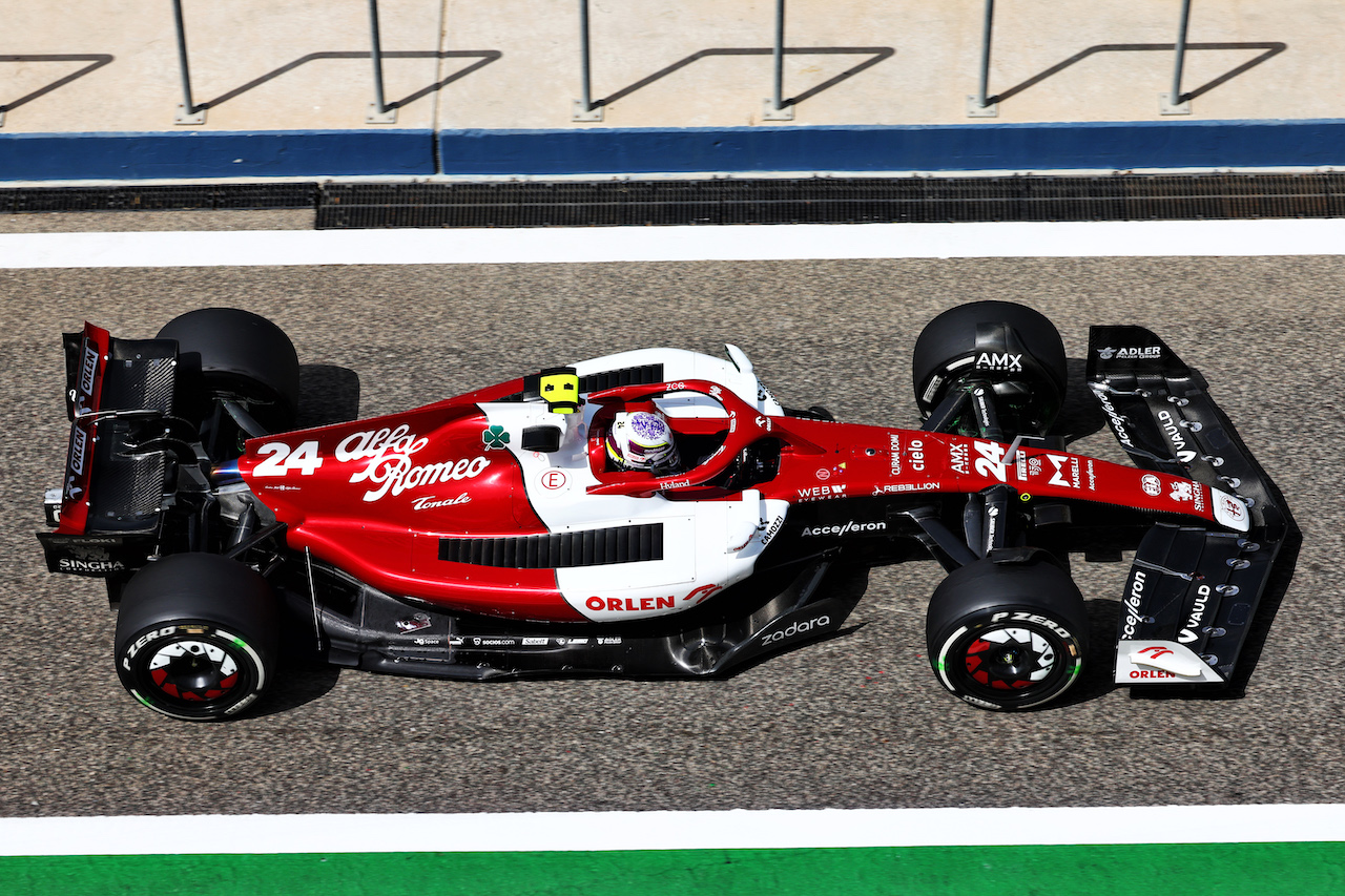 TEST BAHRAIN, Guanyu Zhou (CHN) Alfa Romeo F1 Team C42.
12.03.2022. Formula 1 Testing, Sakhir, Bahrain, Day Three.
- www.xpbimages.com, EMail: requests@xpbimages.com © Copyright: Batchelor / XPB Images