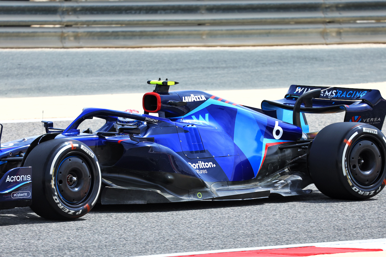 TEST BAHRAIN, Nicholas Latifi (CDN) Williams Racing FW44 - floor e sidepod detail.
12.03.2022. Formula 1 Testing, Sakhir, Bahrain, Day Three.
- www.xpbimages.com, EMail: requests@xpbimages.com © Copyright: Batchelor / XPB Images