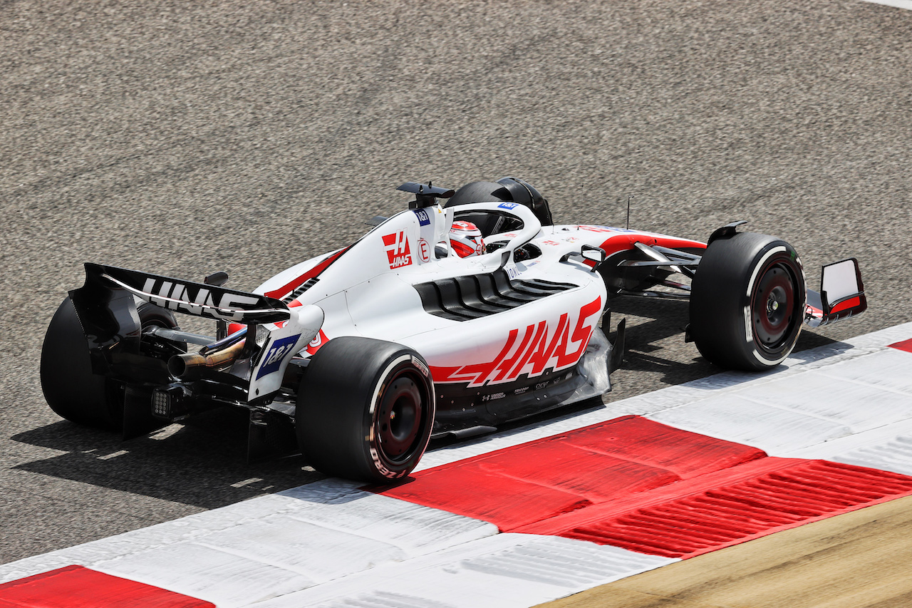TEST BAHRAIN, Kevin Magnussen (DEN) Haas VF-22.
12.03.2022. Formula 1 Testing, Sakhir, Bahrain, Day Three.
- www.xpbimages.com, EMail: requests@xpbimages.com © Copyright: Moy / XPB Images
