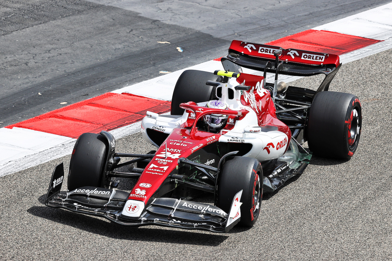 TEST BAHRAIN, Guanyu Zhou (CHN) Alfa Romeo F1 Team C42.
12.03.2022. Formula 1 Testing, Sakhir, Bahrain, Day Three.
- www.xpbimages.com, EMail: requests@xpbimages.com © Copyright: Moy / XPB Images