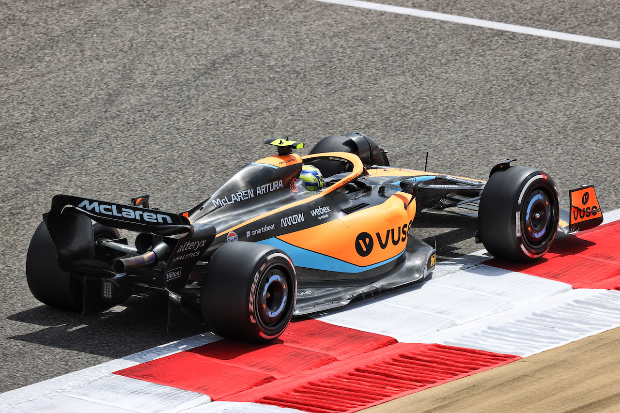 TEST BAHRAIN, Lando Norris (GBR) McLaren MCL36.
12.03.2022. Formula 1 Testing, Sakhir, Bahrain, Day Three.
- www.xpbimages.com, EMail: requests@xpbimages.com © Copyright: Moy / XPB Images