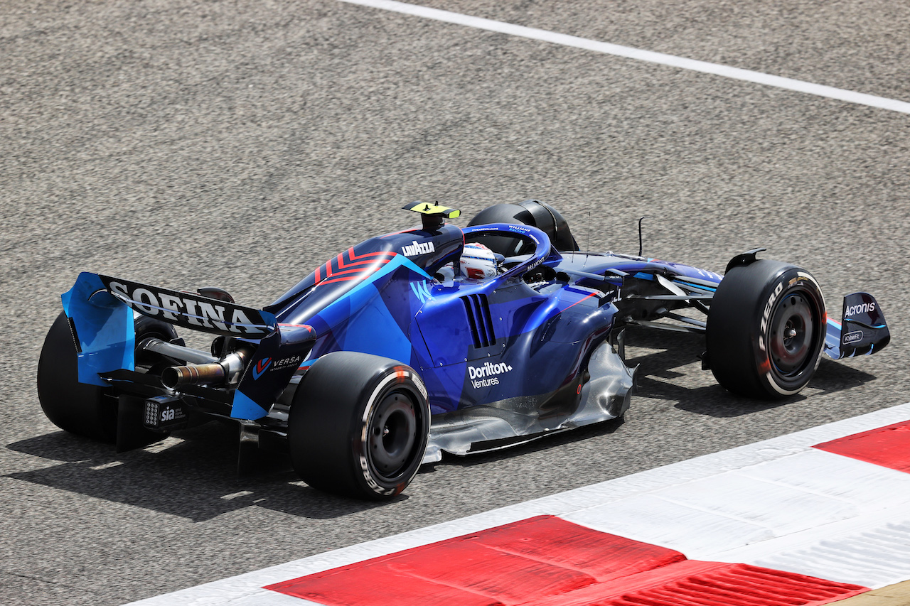 TEST BAHRAIN, Nicholas Latifi (CDN) Williams Racing FW44.
12.03.2022. Formula 1 Testing, Sakhir, Bahrain, Day Three.
- www.xpbimages.com, EMail: requests@xpbimages.com © Copyright: Moy / XPB Images