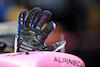 TEST BAHRAIN, Fernando Alonso (ESP) Alpine F1 Team A522 - AlpineStars Racing glove.
12.03.2022. Formula 1 Testing, Sakhir, Bahrain, Day Three.
- www.xpbimages.com, EMail: requests@xpbimages.com © Copyright: Moy / XPB Images