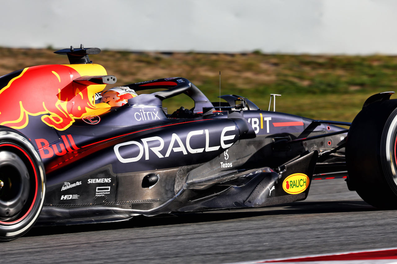 TEST BARCELLONA, Max Verstappen (NLD) Red Bull Racing RB18.
23.02.2022. Formula One Testing, Day One, Barcelona, Spain. Wednesday.
- www.xpbimages.com, EMail: requests@xpbimages.com © Copyright: Batchelor / XPB Images