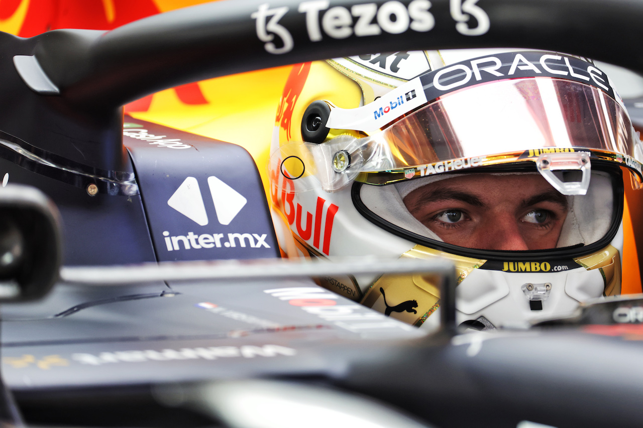 TEST BARCELLONA, Max Verstappen (NLD) Red Bull Racing RB18.
23.02.2022. Formula One Testing, Day One, Barcelona, Spain. Wednesday.
- www.xpbimages.com, EMail: requests@xpbimages.com © Copyright: Bearne / XPB Images