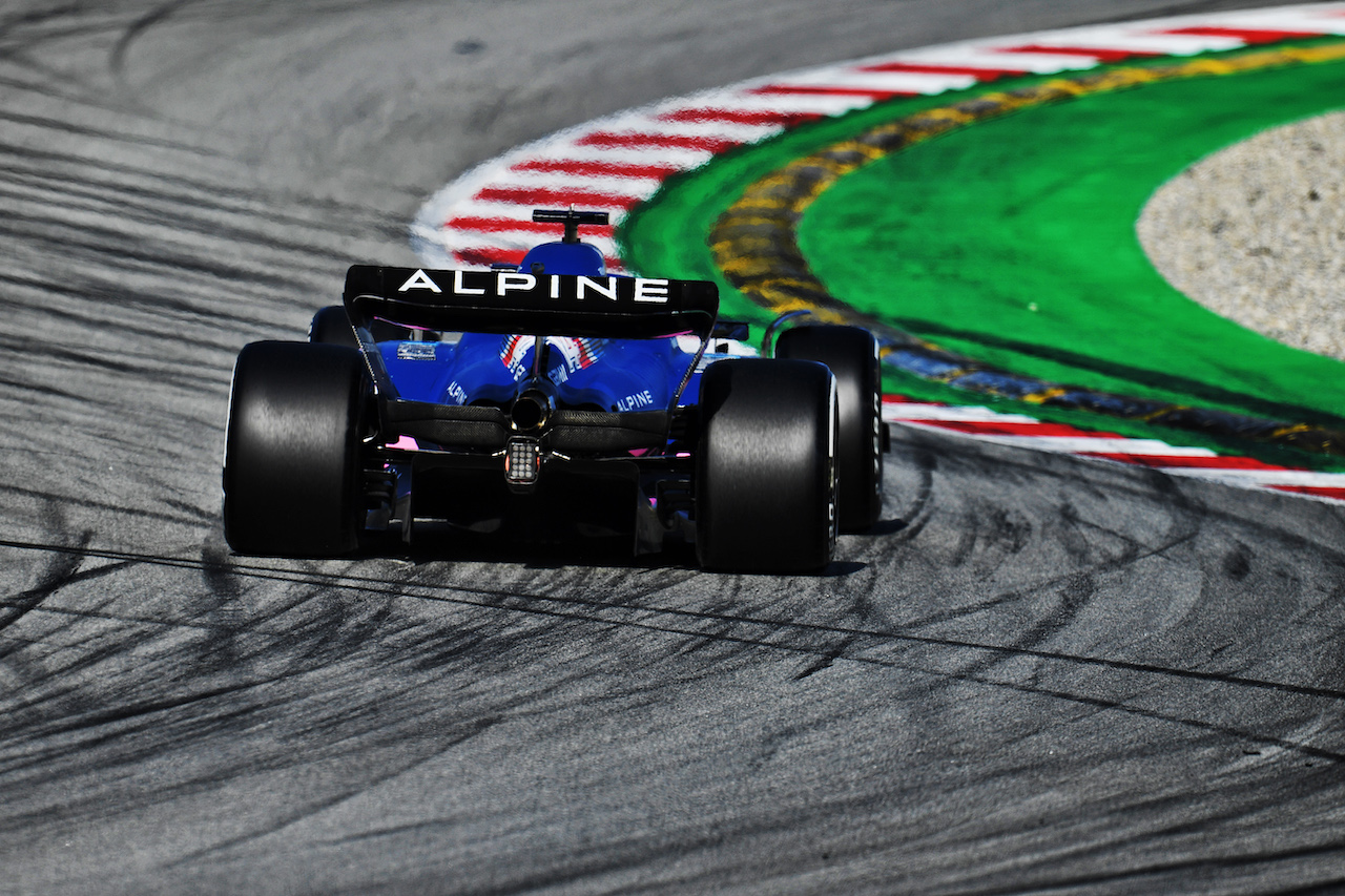TEST BARCELLONA, Fernando Alonso (ESP) Alpine F1 Team A522.
23.02.2022. Formula One Testing, Day One, Barcelona, Spain. Wednesday.
- www.xpbimages.com, EMail: requests@xpbimages.com © Copyright: Price / XPB Images