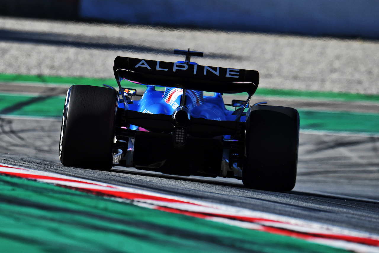 TEST BARCELLONA, Fernando Alonso (ESP) Alpine F1 Team A522.
23.02.2022. Formula One Testing, Day One, Barcelona, Spain. Wednesday.
- www.xpbimages.com, EMail: requests@xpbimages.com © Copyright: Price / XPB Images