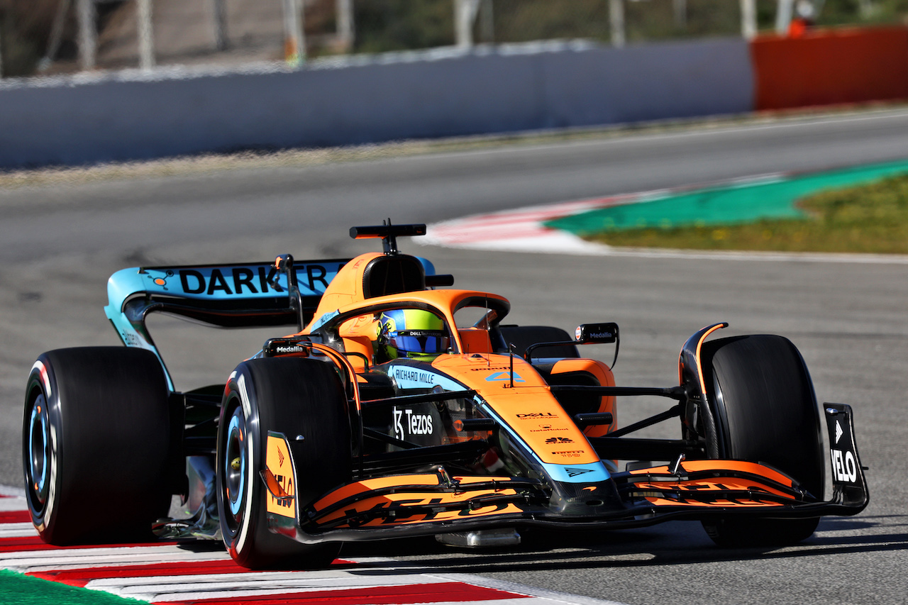 TEST BARCELLONA, Lando Norris (GBR) McLaren MCL36.
23.02.2022. Formula One Testing, Day One, Barcelona, Spain. Wednesday.
- www.xpbimages.com, EMail: requests@xpbimages.com © Copyright: Batchelor / XPB Images