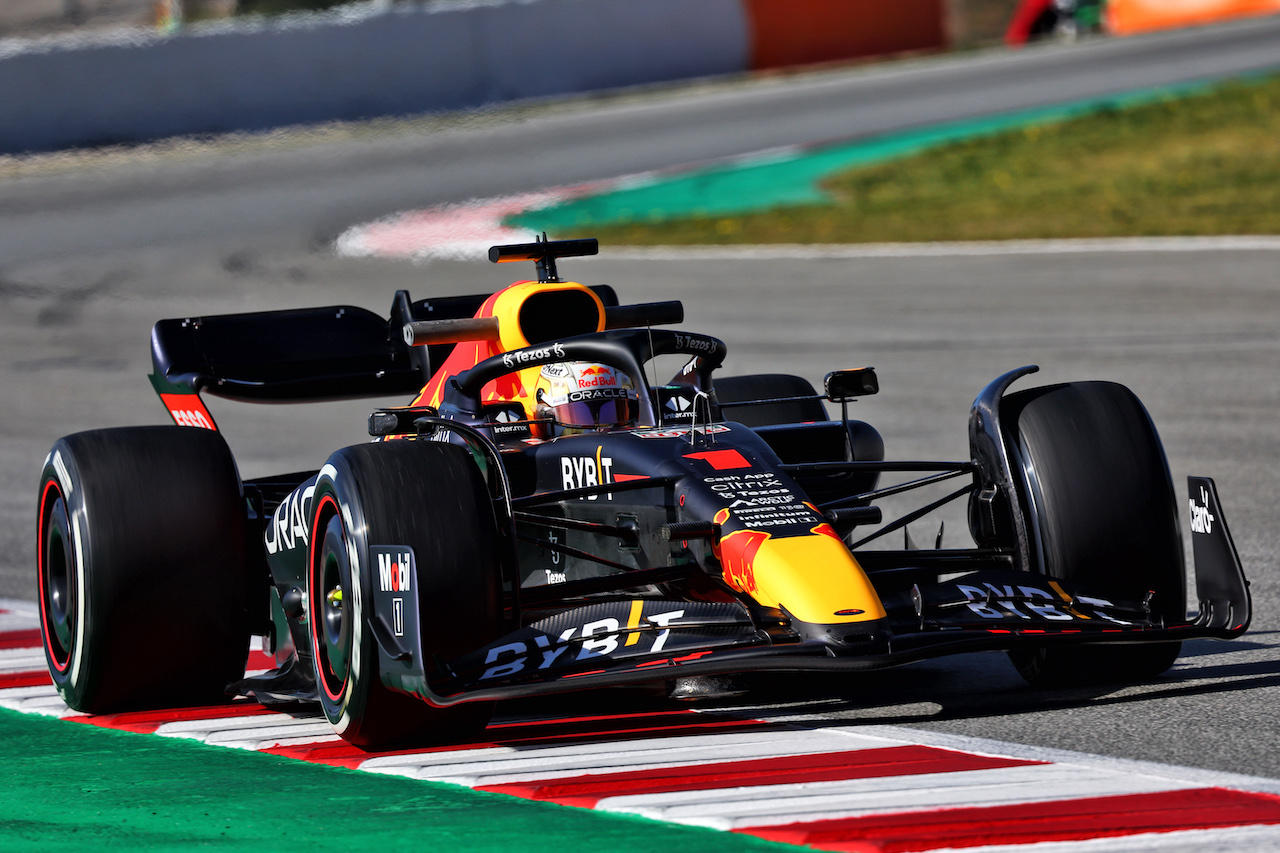 TEST BARCELLONA, Max Verstappen (NLD) Red Bull Racing RB18.
23.02.2022. Formula One Testing, Day One, Barcelona, Spain. Wednesday.
- www.xpbimages.com, EMail: requests@xpbimages.com © Copyright: Batchelor / XPB Images