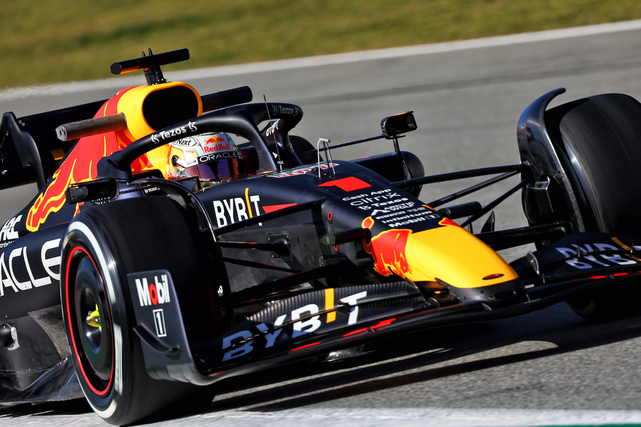 TEST BARCELLONA, Max Verstappen (NLD) Red Bull Racing RB18.
23.02.2022. Formula One Testing, Day One, Barcelona, Spain. Wednesday.
- www.xpbimages.com, EMail: requests@xpbimages.com © Copyright: Batchelor / XPB Images